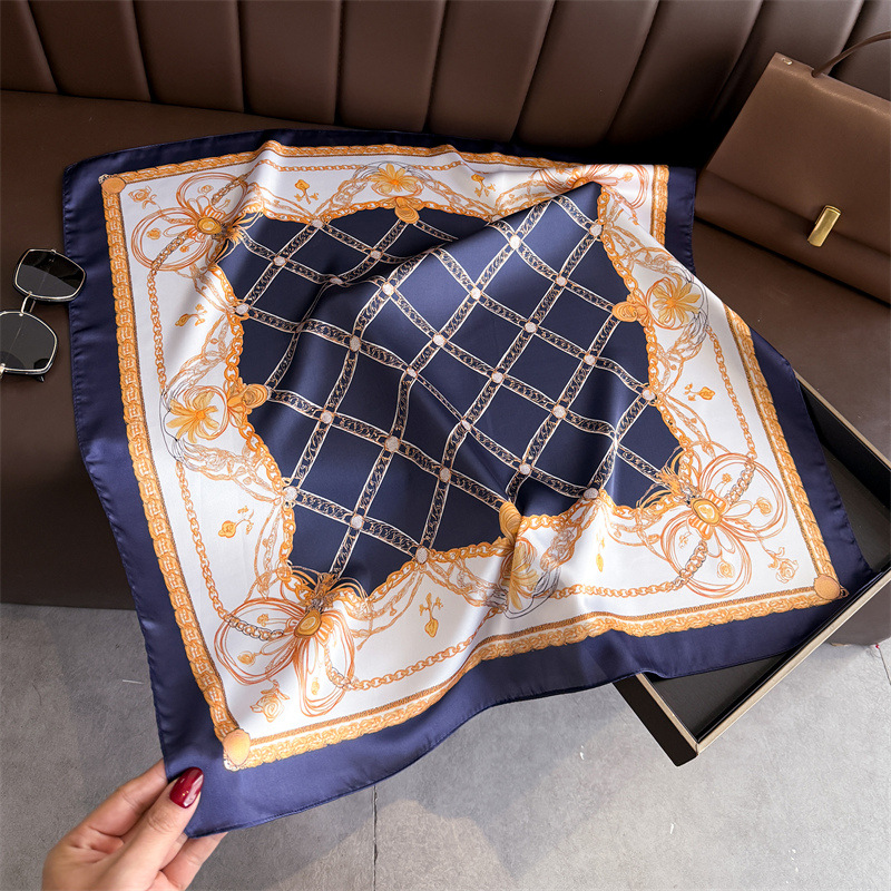 블루 클래식 체인 프린트 스퀘어 실크 스카프 여성 캐주 - Ascot Neck Scarf 리뷰 및 가격